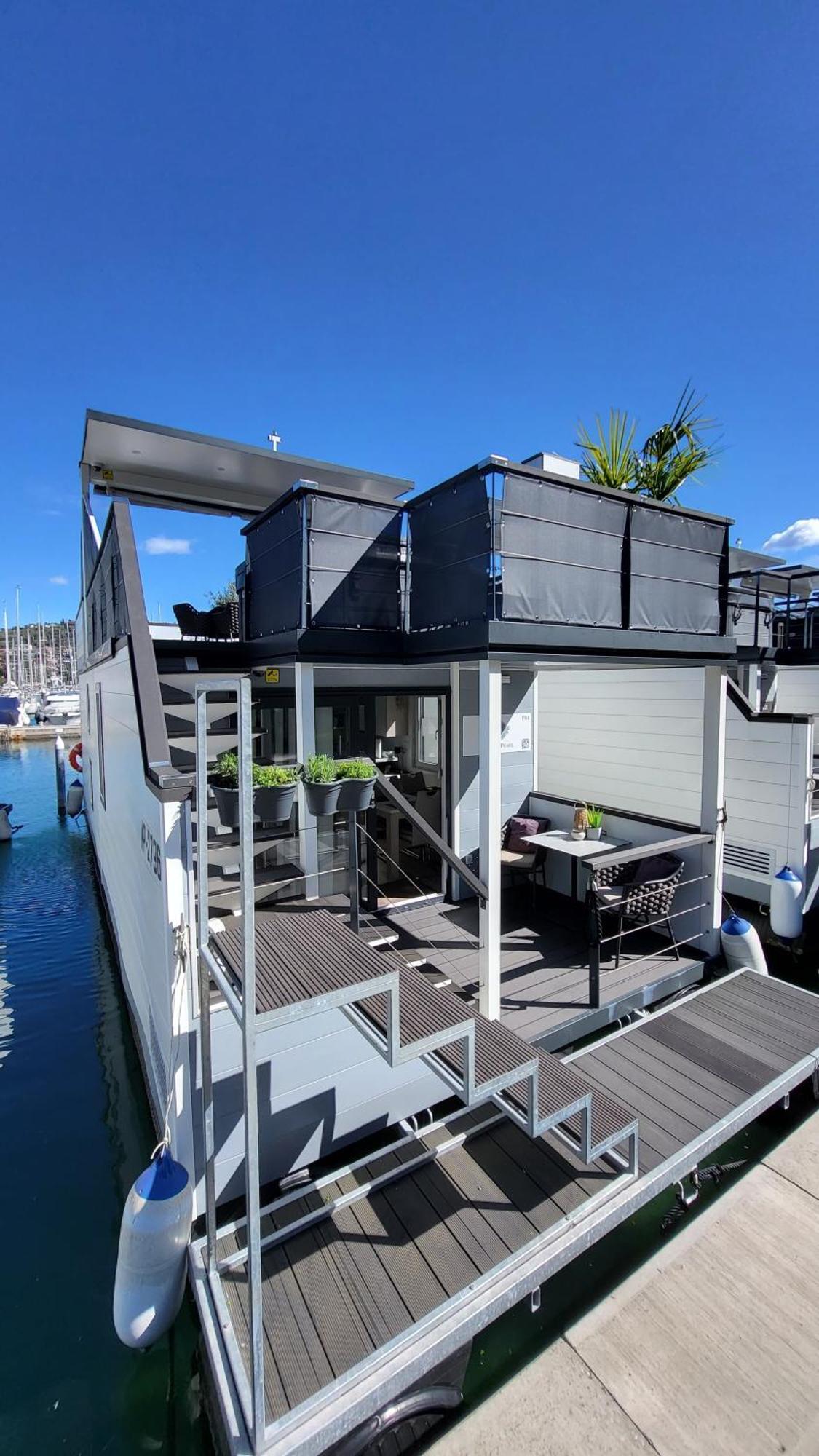 Floating House - Marina Pearl Daire Portorož Dış mekan fotoğraf